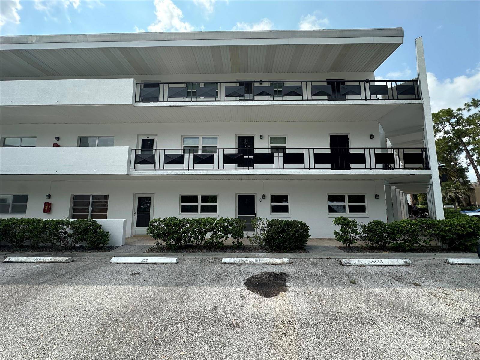 100 EL CAMINO DR #104, Winter Haven, FL 33884