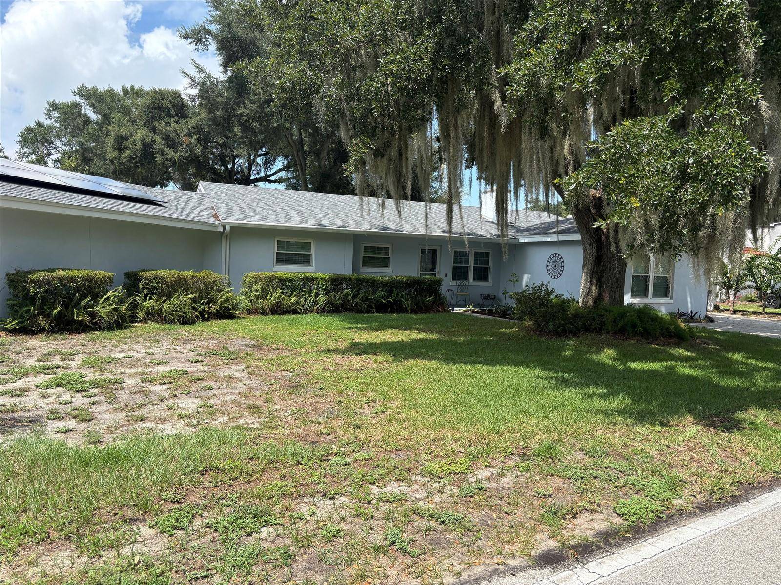 1901 N LAKE ELOISE DR, Winter Haven, FL 33884