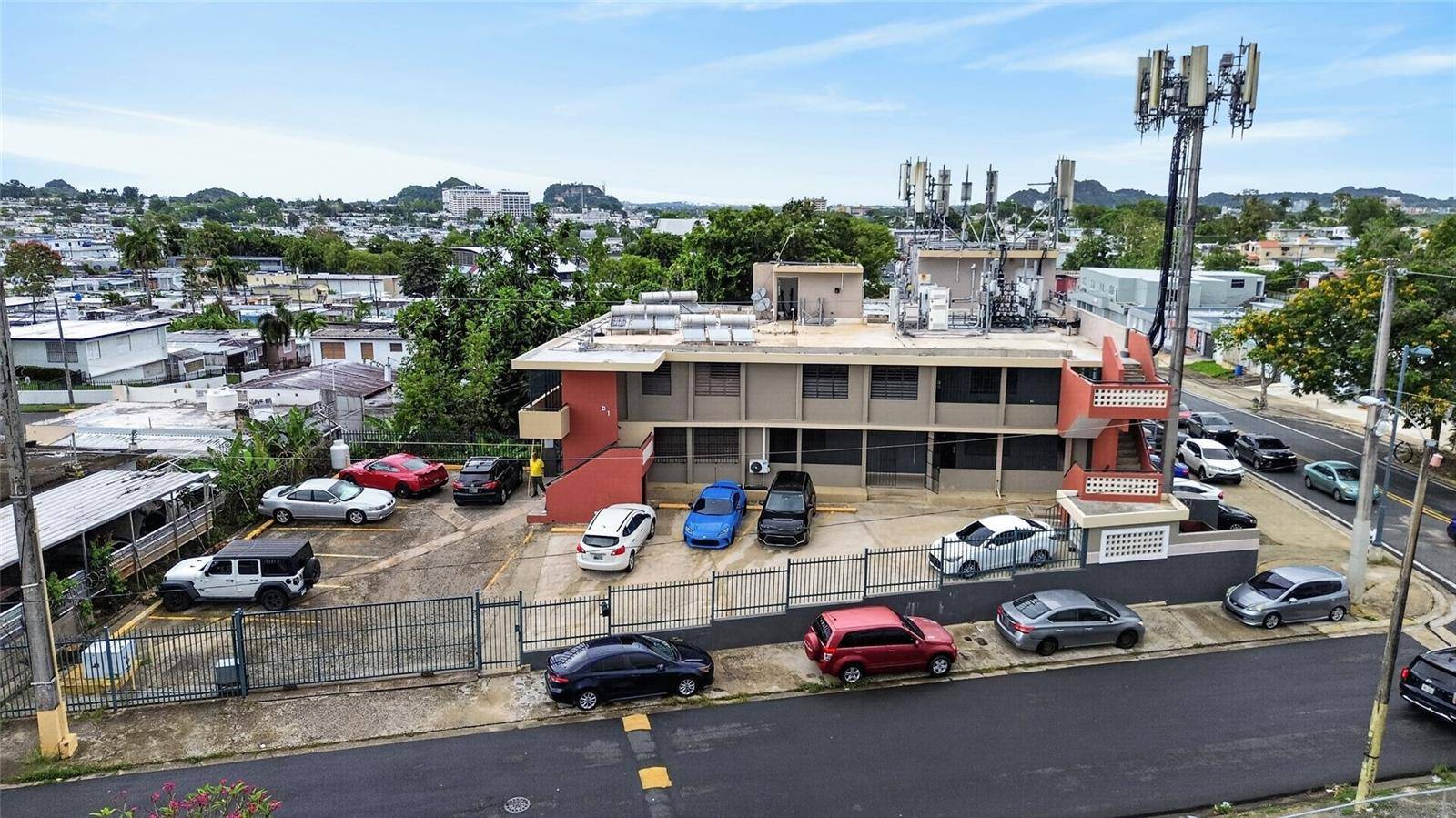 1 HNAS DAVILA, BETANCES ESQ A D, Bayamon, PR 00959