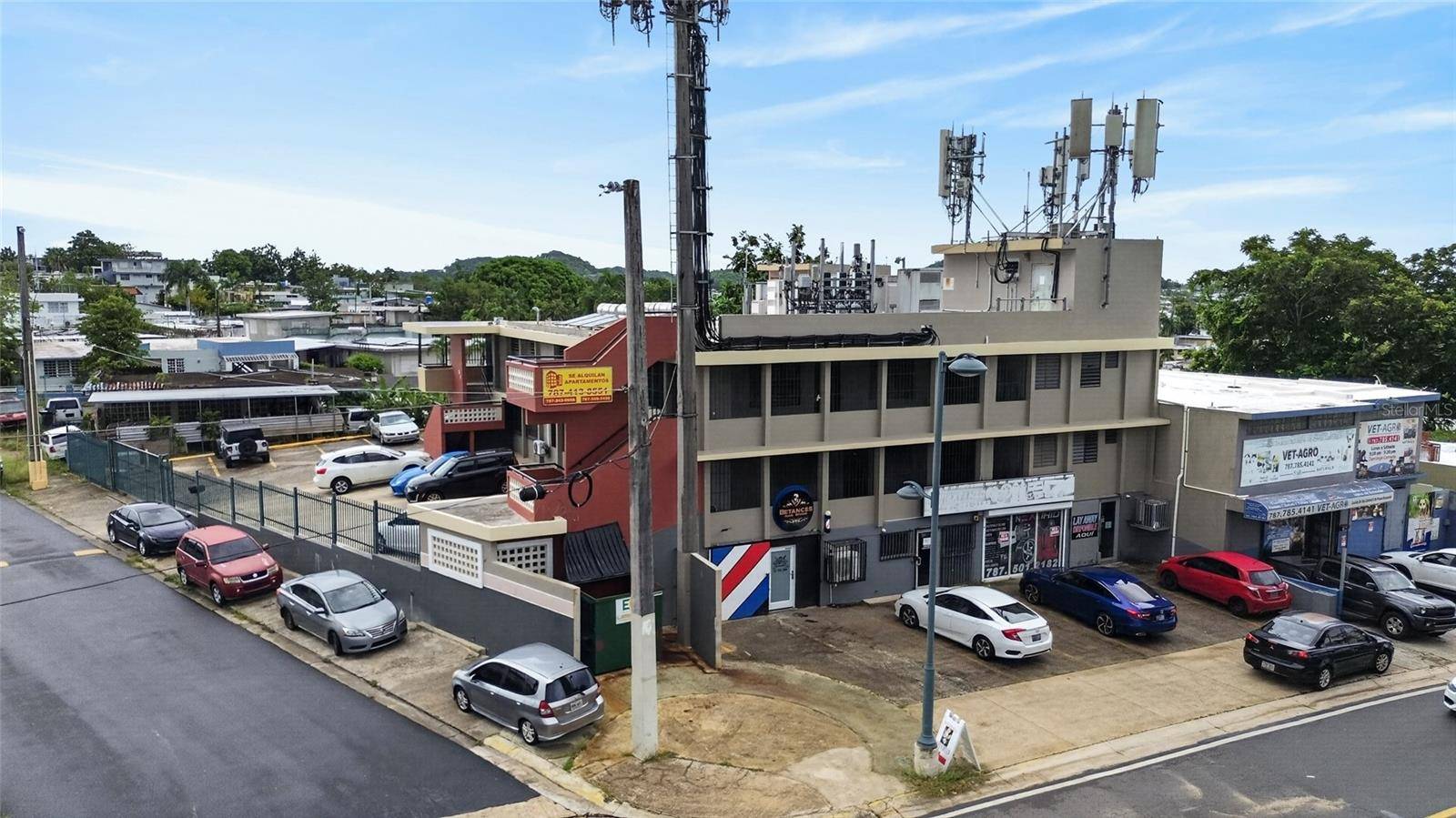 1 HNAS DAVILA, BETANCES ESQ A D, Bayamon, PR 00959
