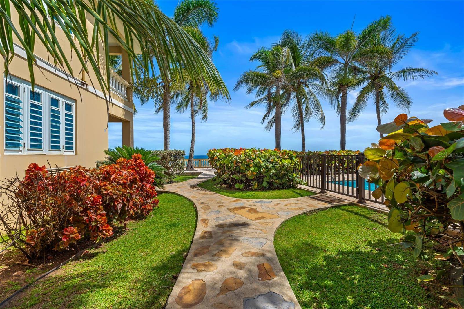 8 CONDO OCEAN VIEW CASTLE, Aguada, PR 00602
