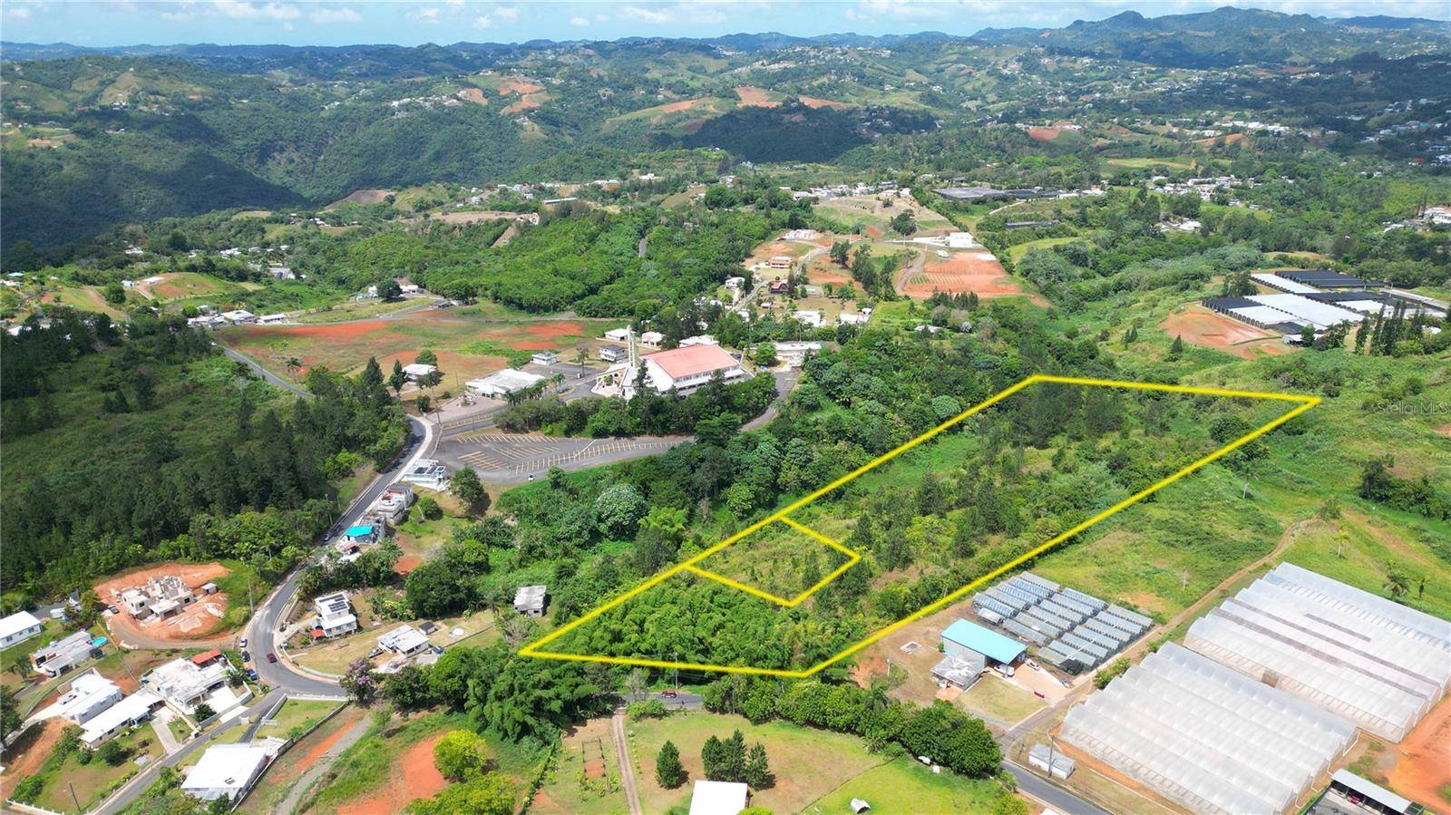 779 St. QUEBRADILLAS, Barranquitas, PR 00794
