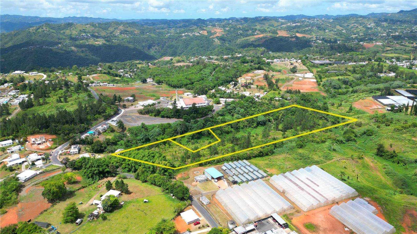 779 St. QUEBRADILLAS, Barranquitas, PR 00794