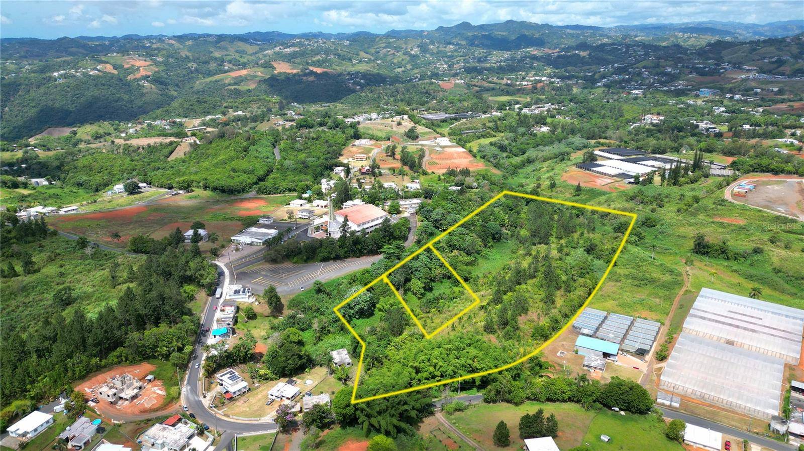 779 St. QUEBRADILLAS, Barranquitas, PR 00794