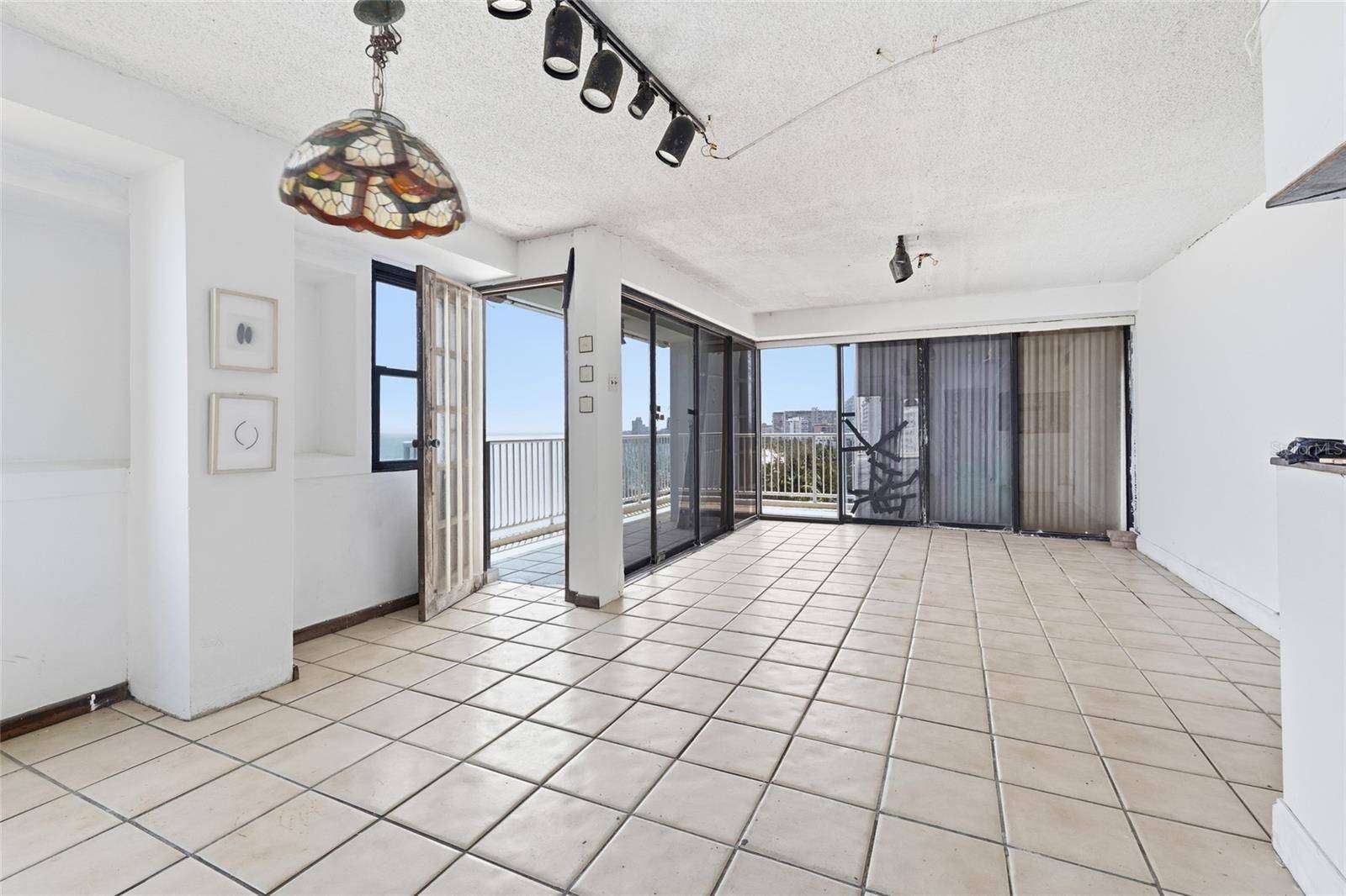 4633 ISLA VERDE AVE #803, Carolina, PR 00979