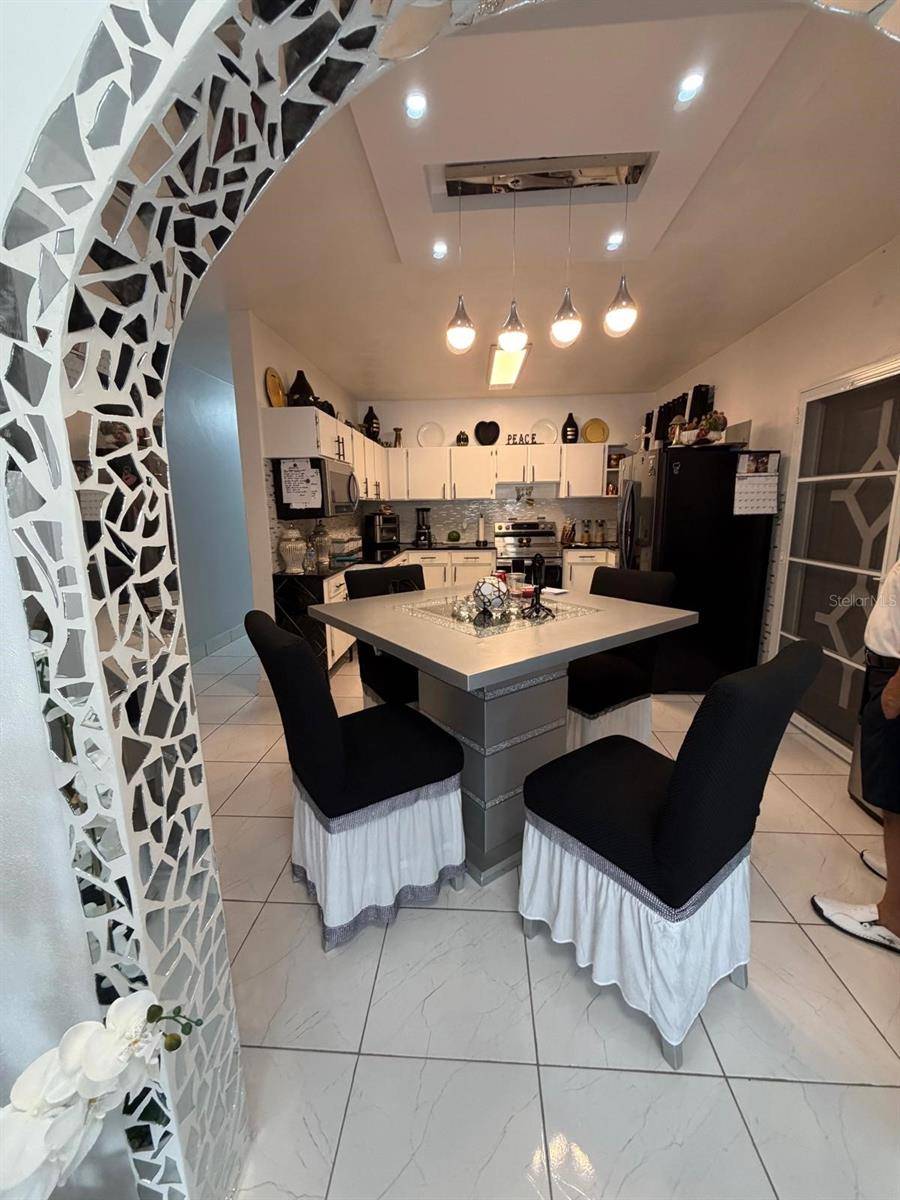 282 AVE. FELIX RIOS, Aibonito, PR 00705