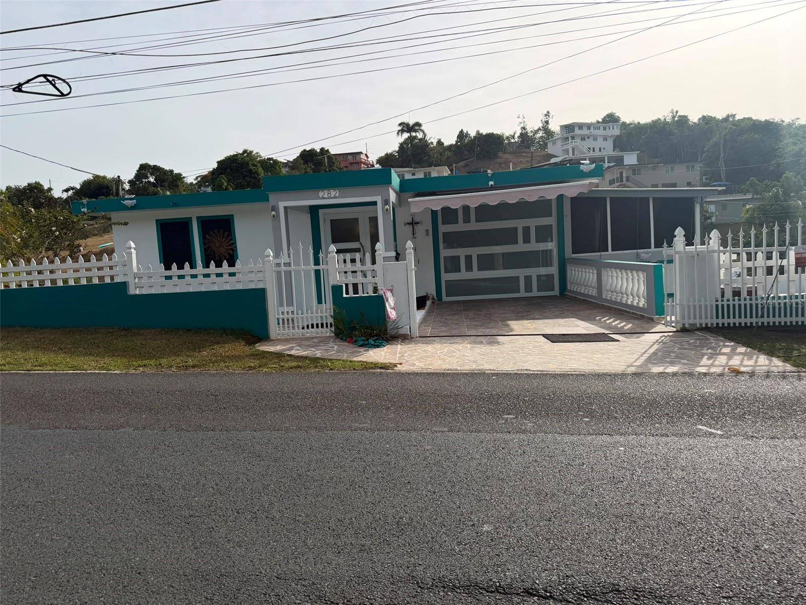 282 AVE. FELIX RIOS, Aibonito, PR 00705