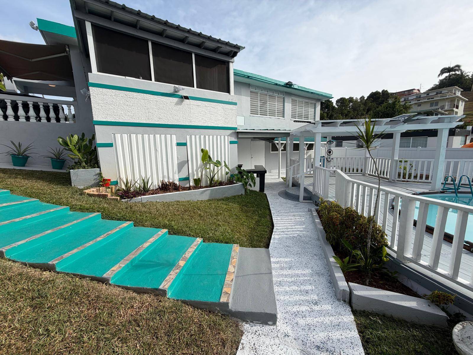 282 AVE. FELIX RIOS, Aibonito, PR 00705