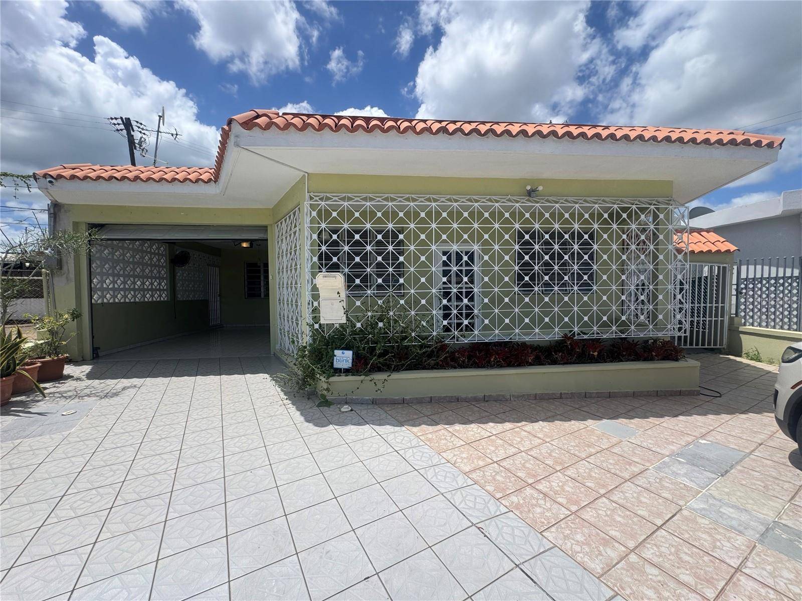 35 X COLOMBINA, Bayamon, PR 00956