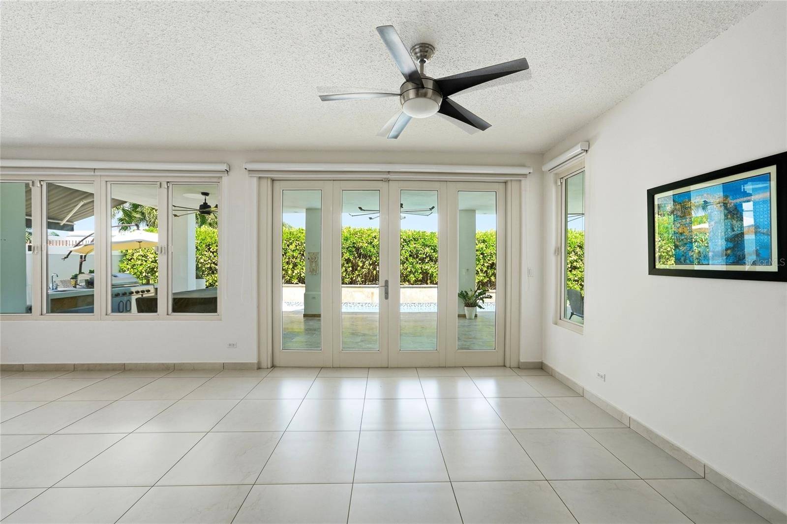 Bloque LN SOLAR 27, Caguas, PR 00727