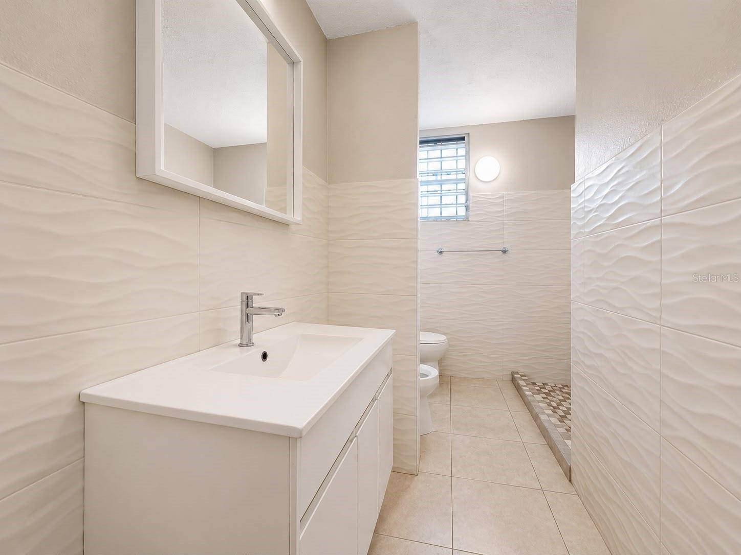#1 ST. URB. VILLA ARRIETA 1ST FLOOR #C-51, Bayamon, PR 00957