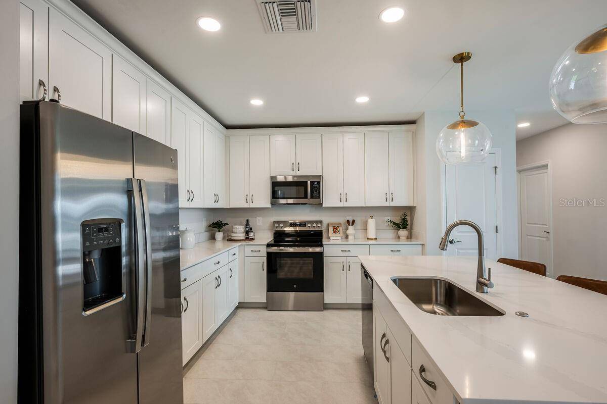 9505 VIBRANT LN, Venice, FL 34292