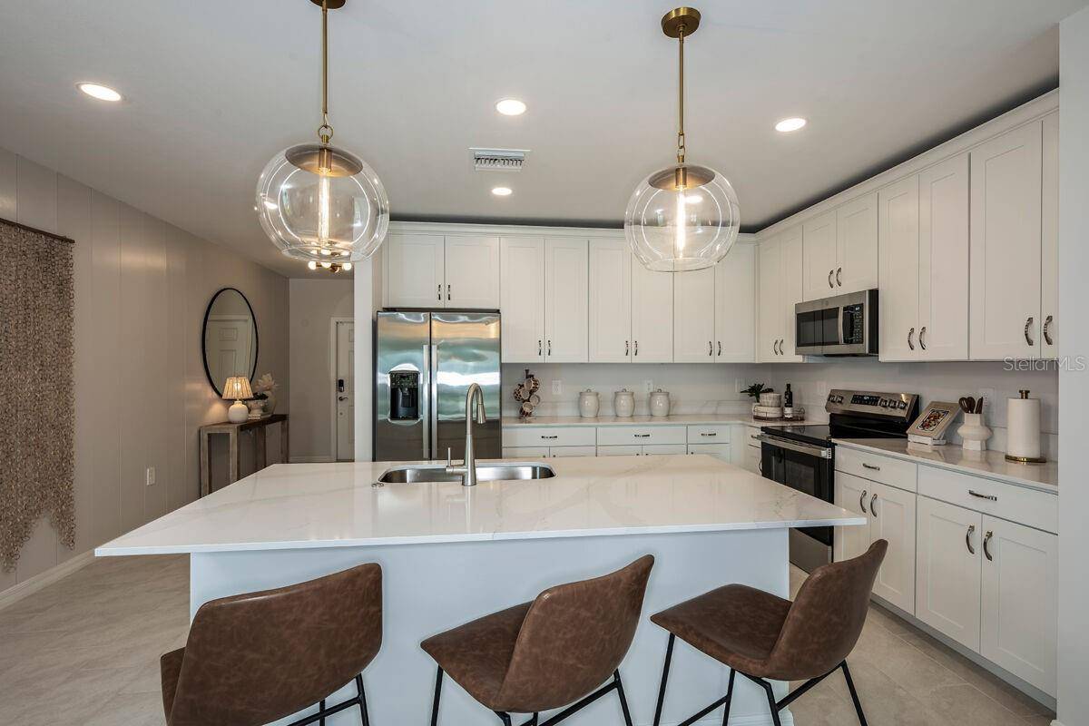 9505 VIBRANT LN, Venice, FL 34292