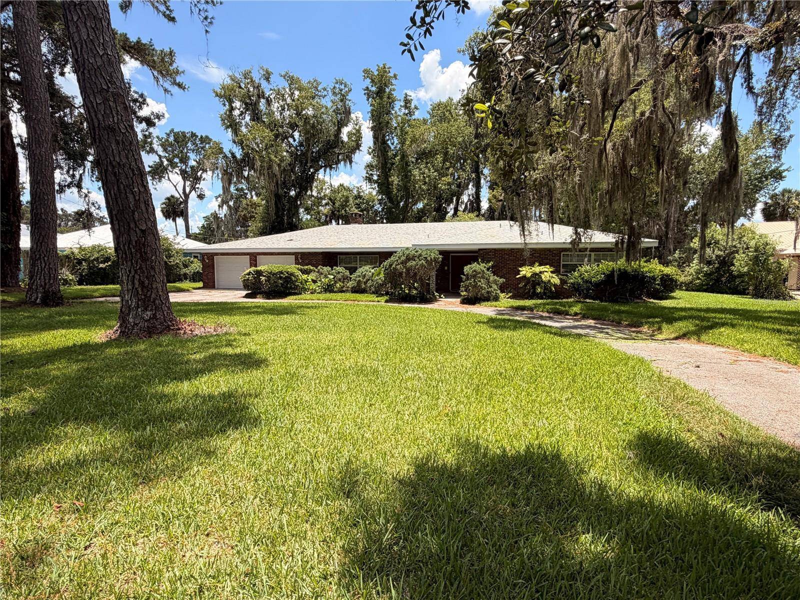 1940 ALICE DR, Astor, FL 32102