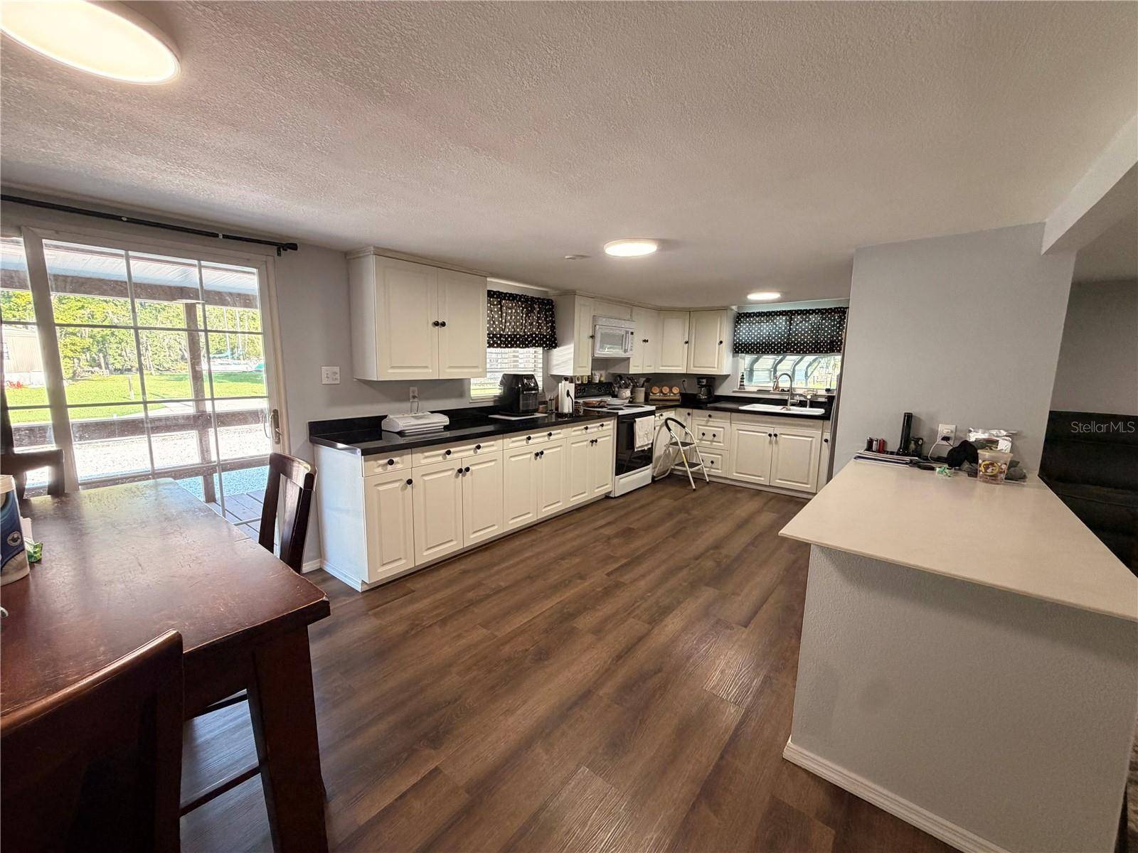 56350 ACORN RD, Astor, FL 32102