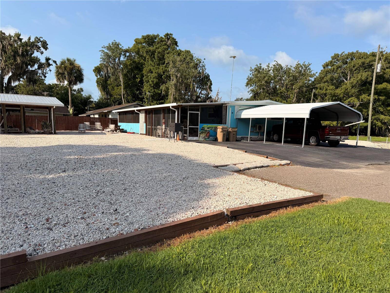 56350 ACORN RD, Astor, FL 32102