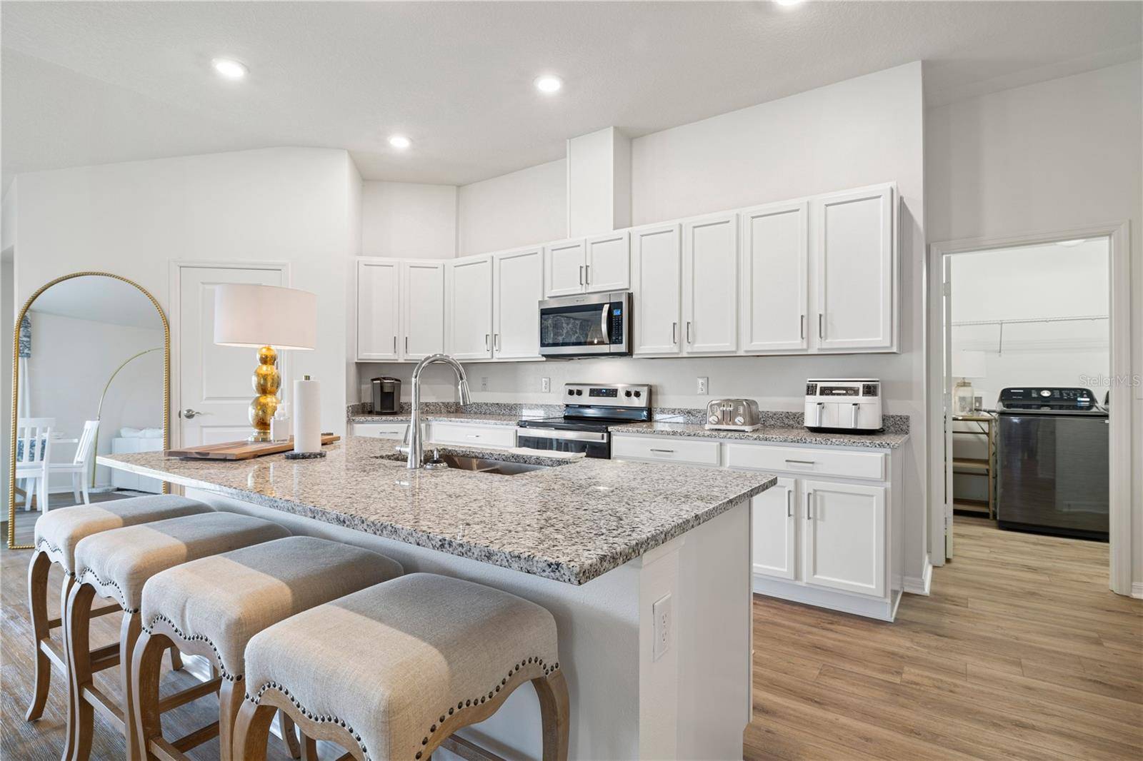 915 OVERPOOL AVE, Davenport, FL 33896