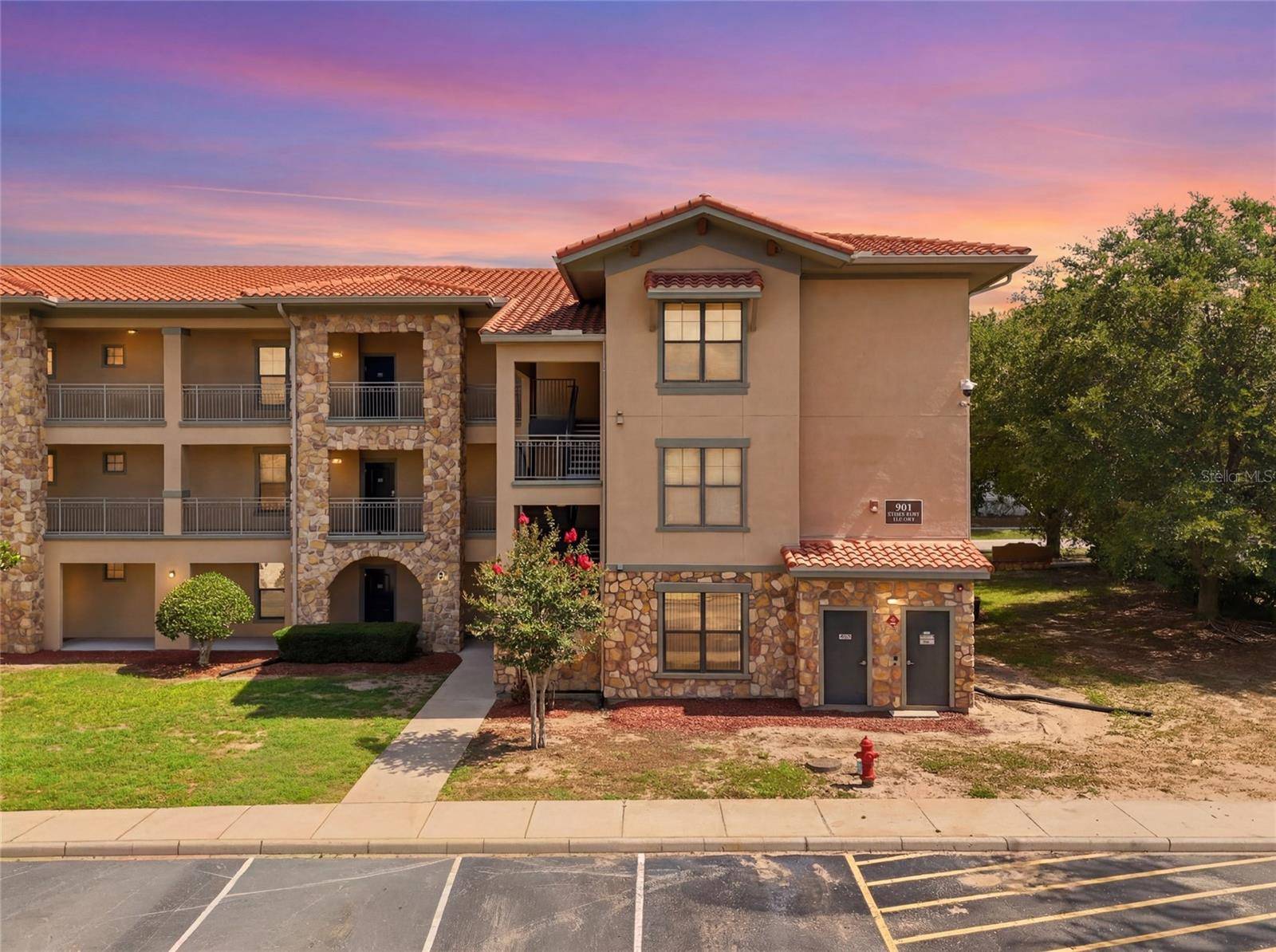 901 CHARO Pkwy #717, Davenport, FL 33897