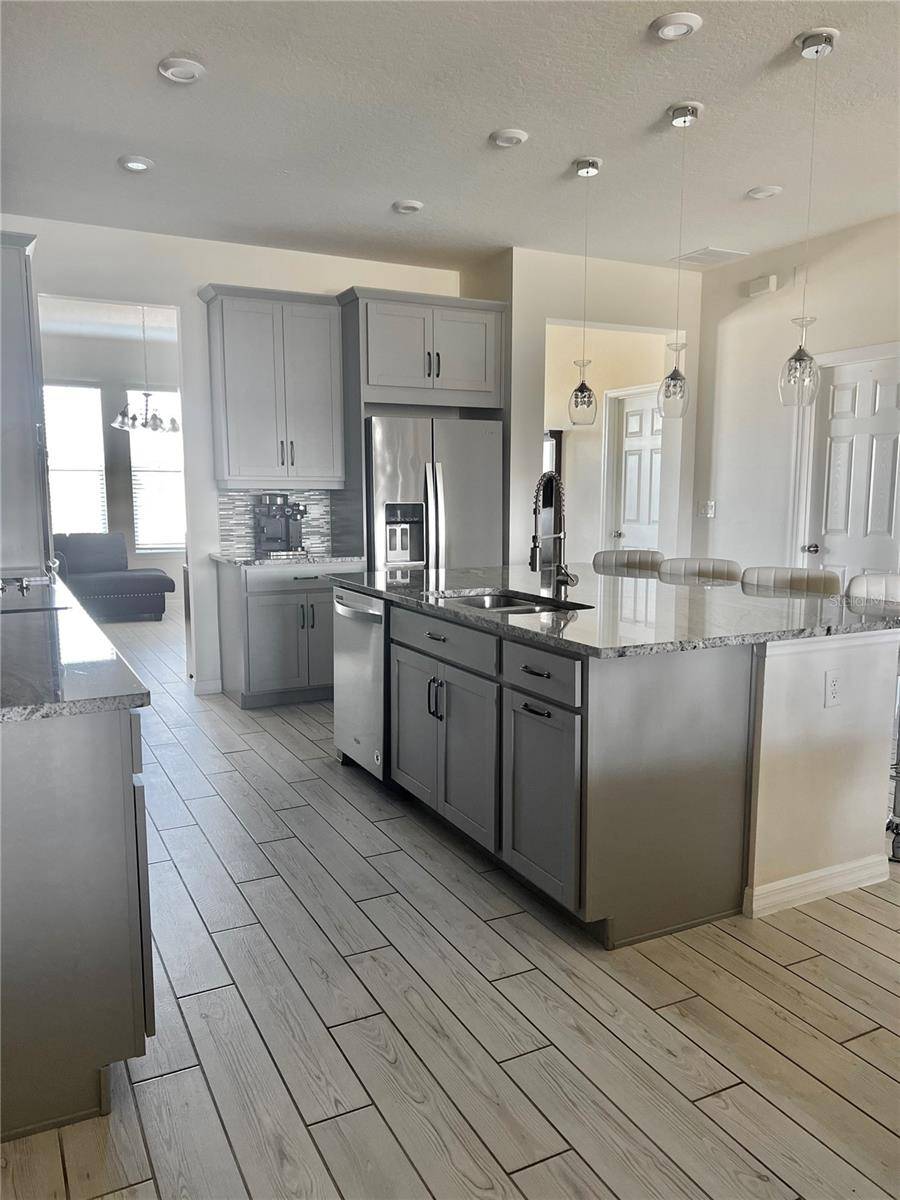 9552 LAUNCH POINT RD, Orlando, FL 32832