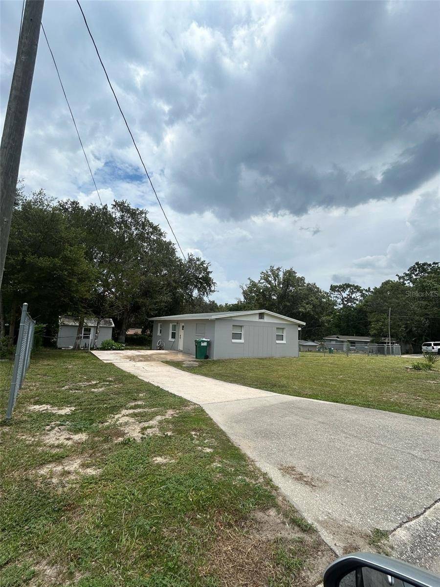 809 PLUMOSA AVE, Fruitland Park, FL 34731
