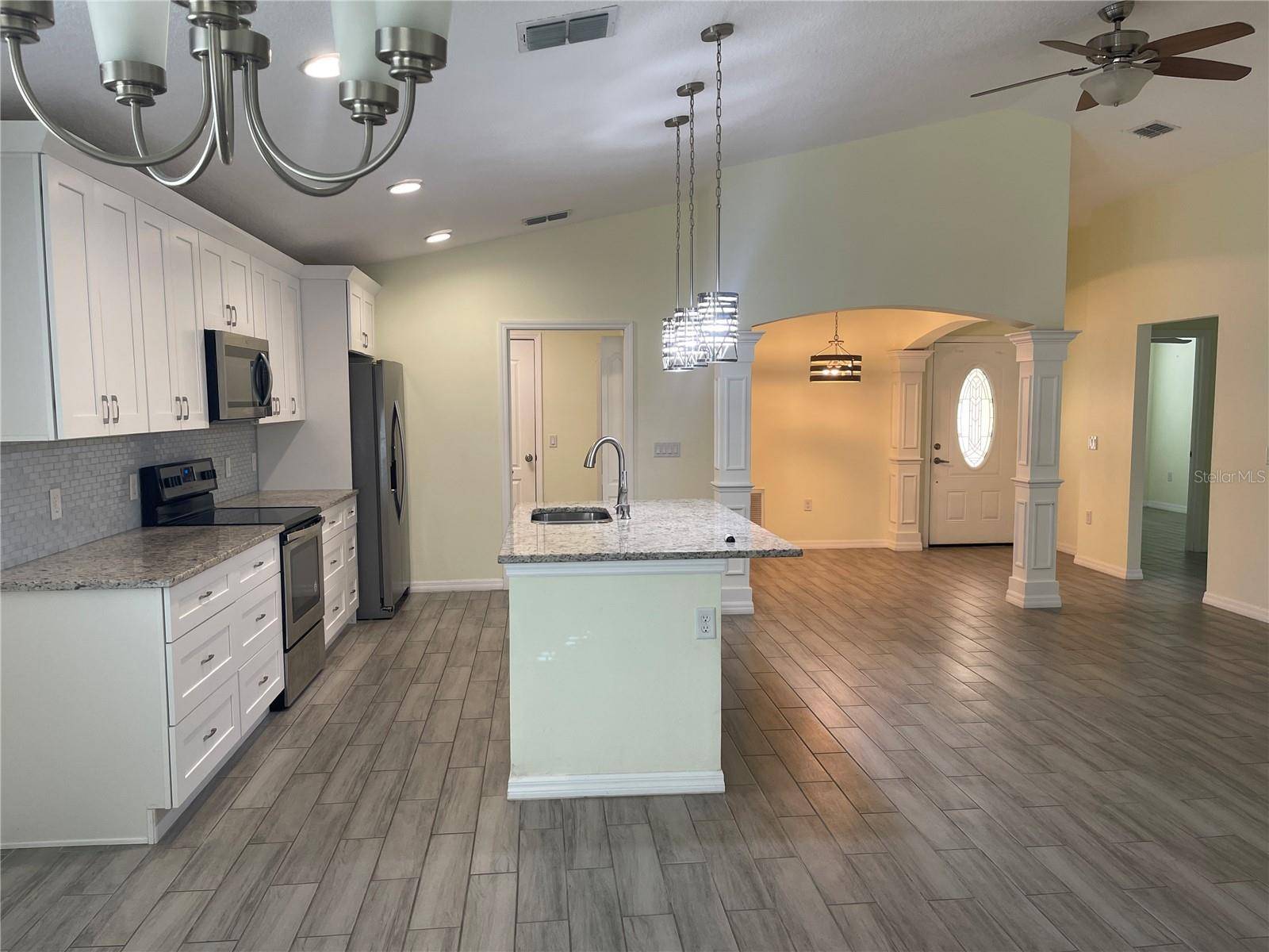 208 MISSOURI AVE, St Cloud, FL 34769