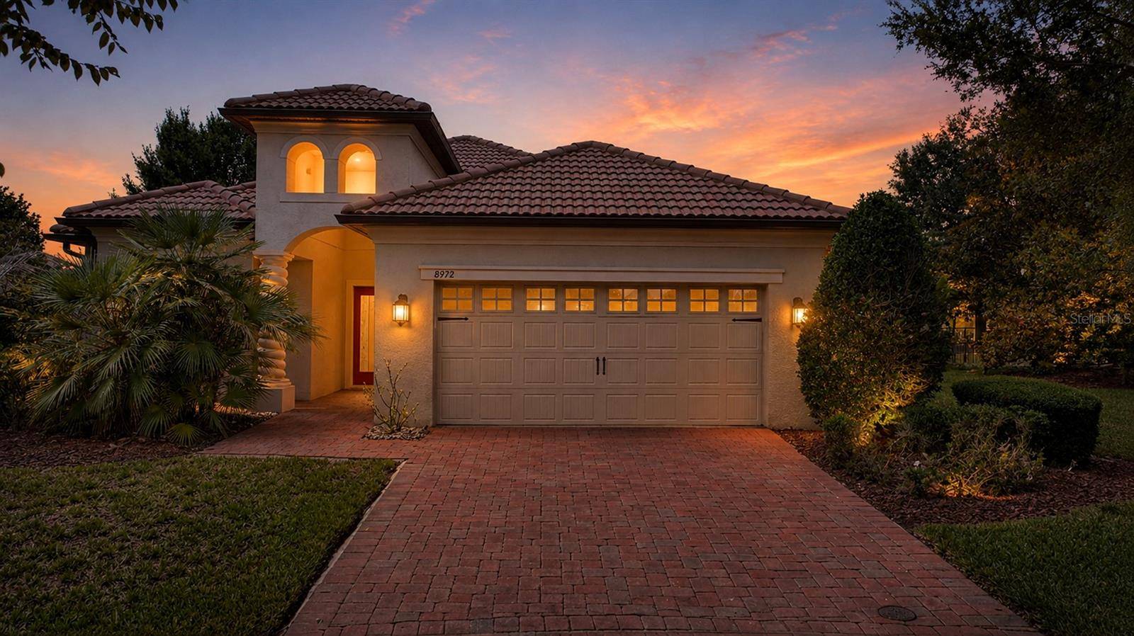 8972 DOVE VALLEY WAY, Davenport, FL 33896