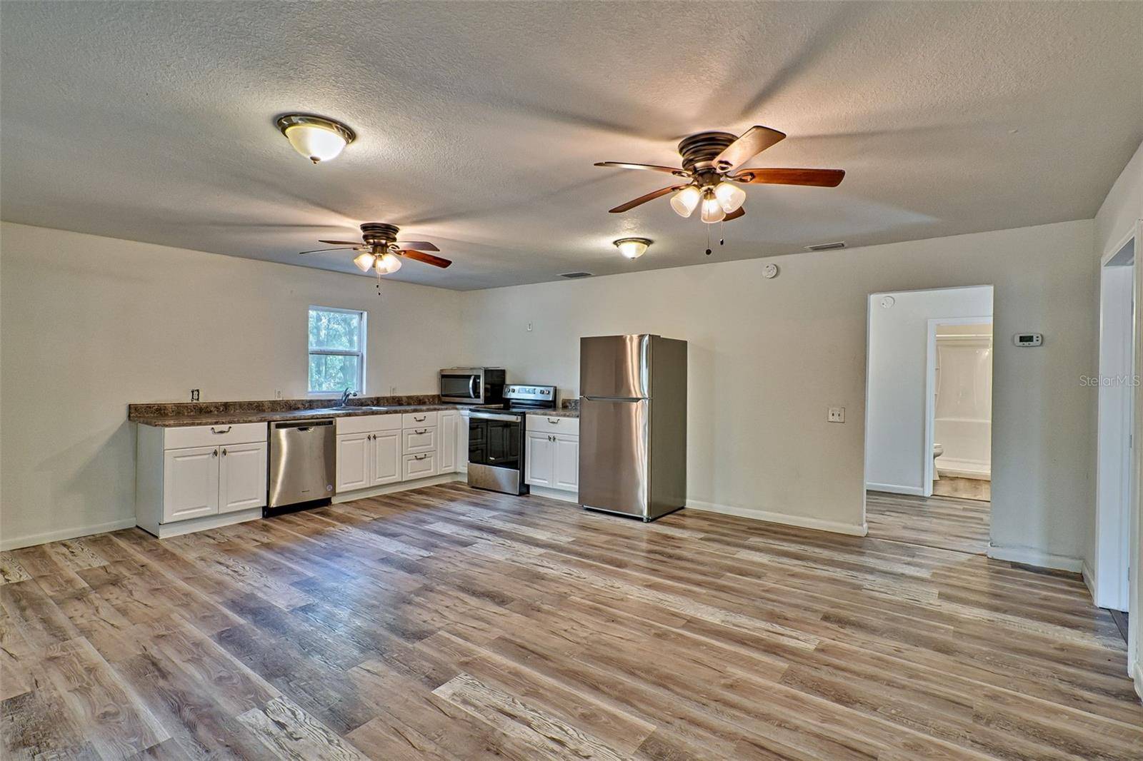 300 S US HIGHWAY 129, Bell, FL 32619