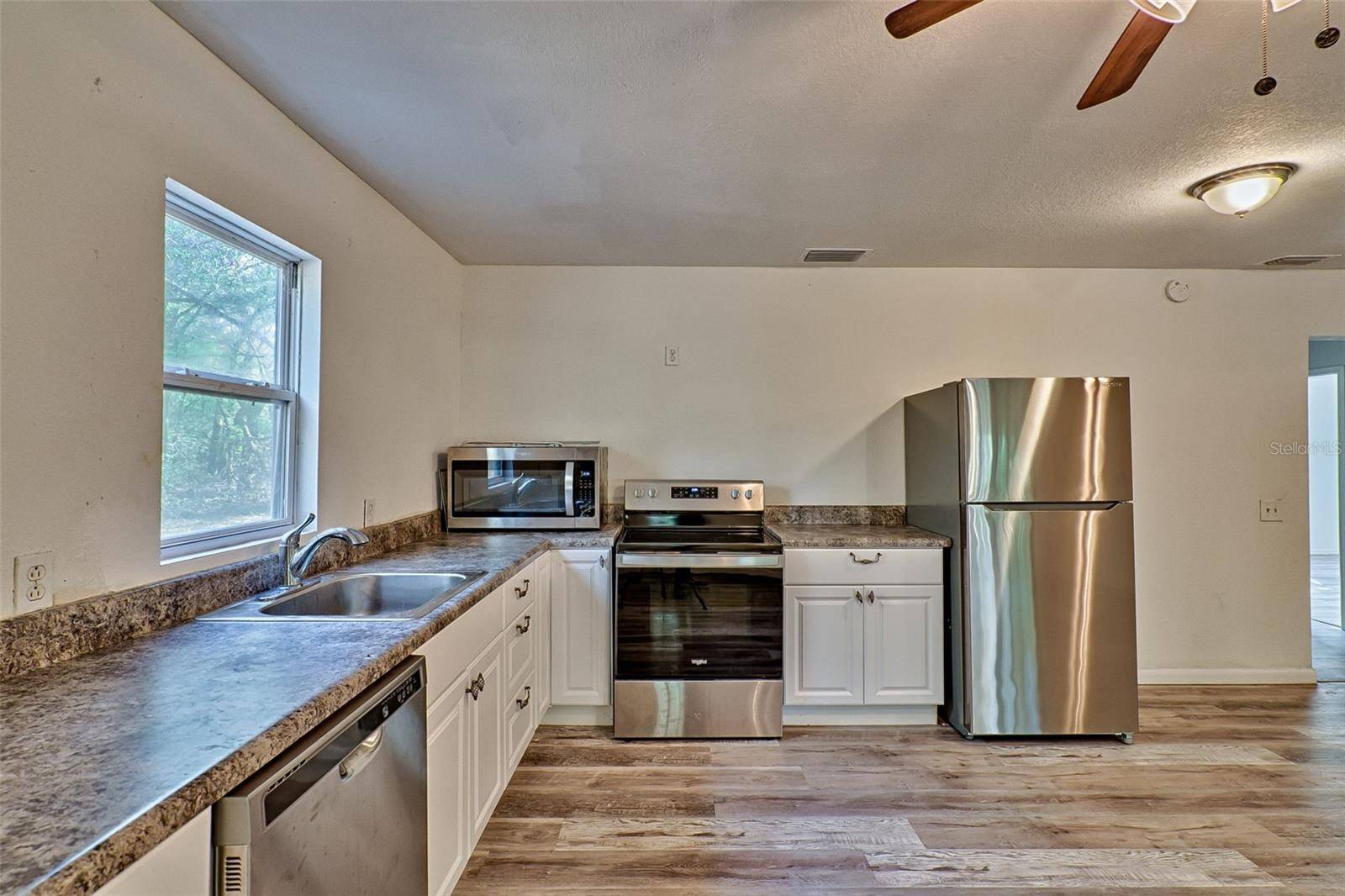 300 S US HIGHWAY 129, Bell, FL 32619