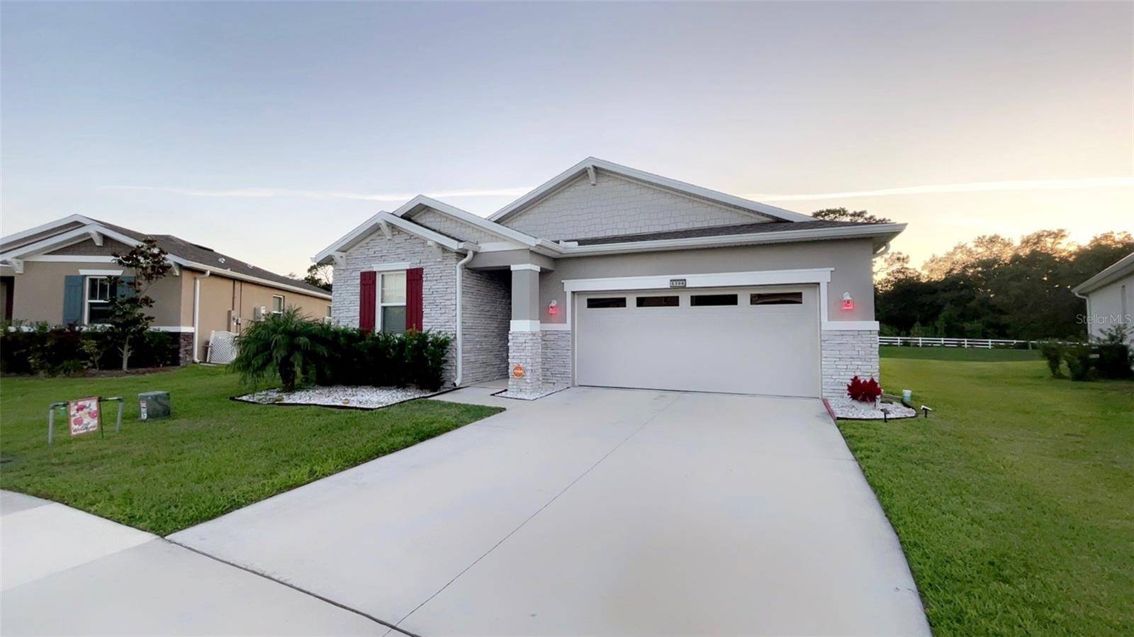 5306 MEADOW SONG DR, Okahumpka, FL 34762