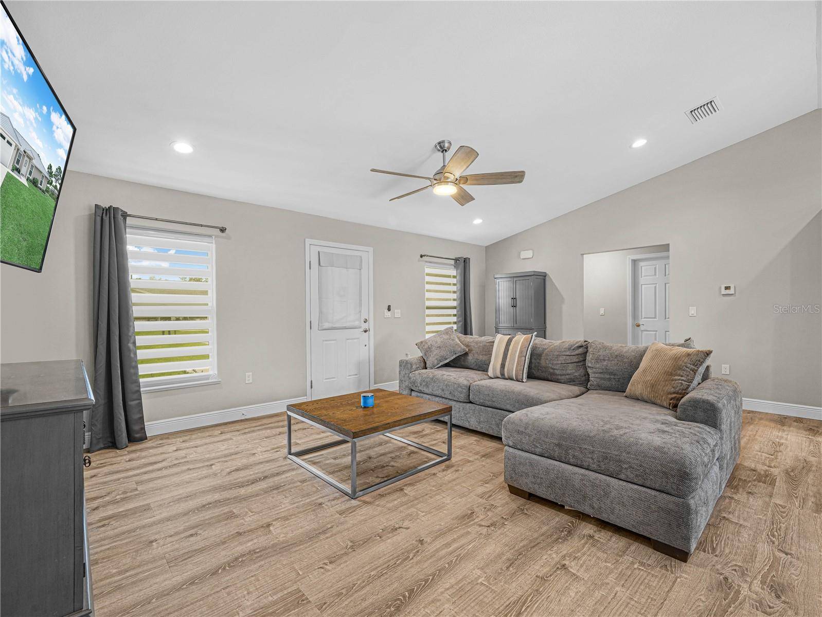 270 LINCOLN RD NE, Lake Placid, FL 33852