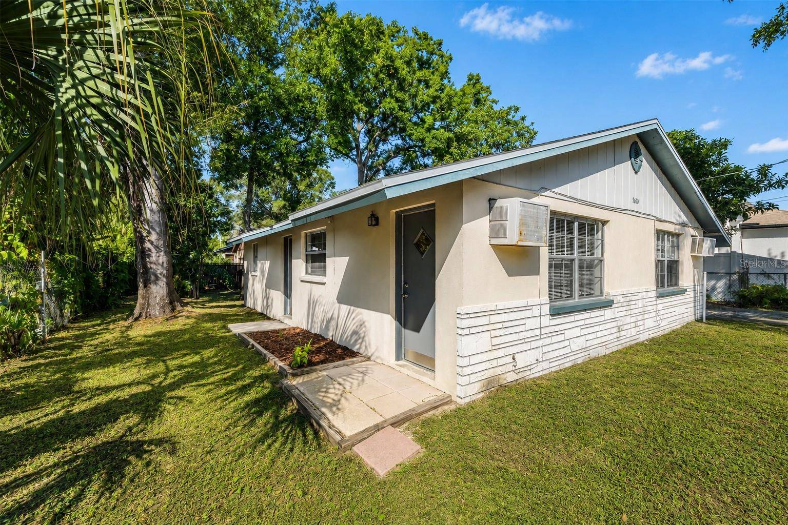 9610 N 12TH ST, Tampa, FL 33612