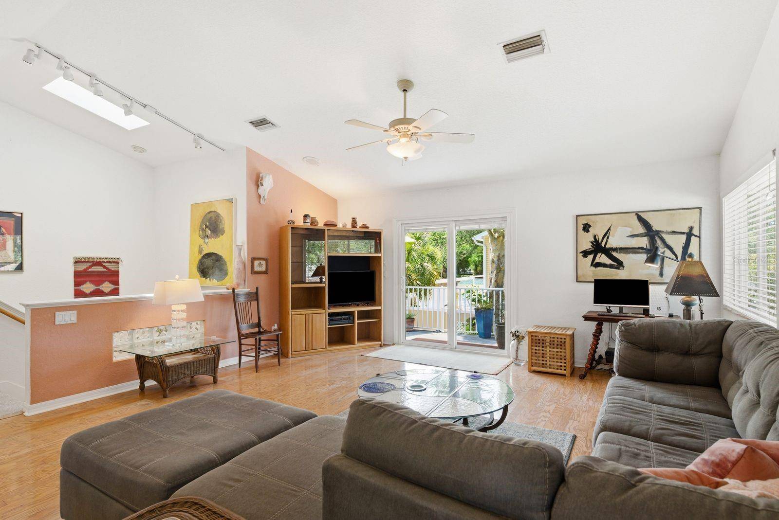 755 SAN CHRISTOPHER DR, Dunedin, FL 34698