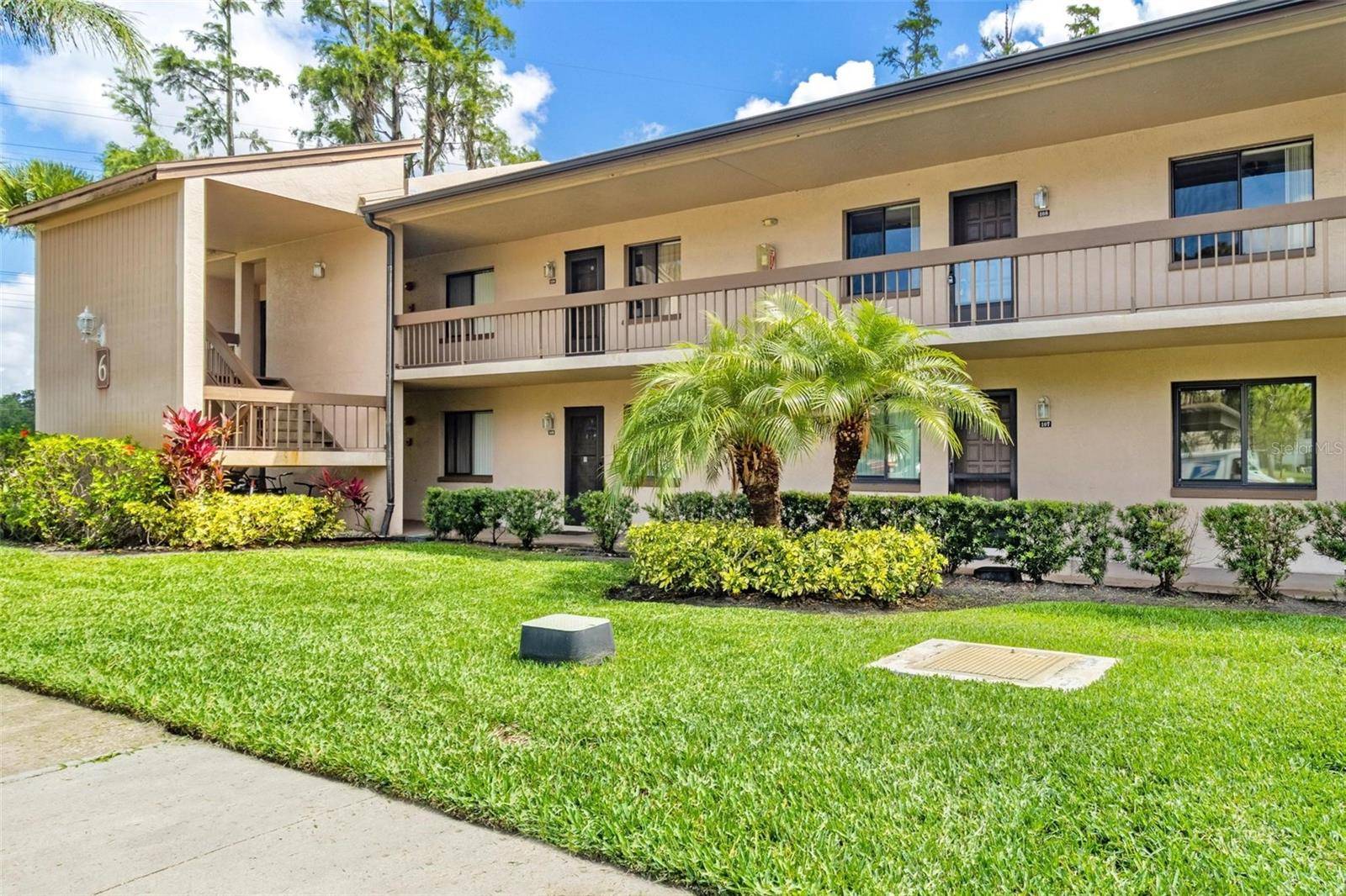 108 WOODLANDS CT #108, Oldsmar, FL 34677