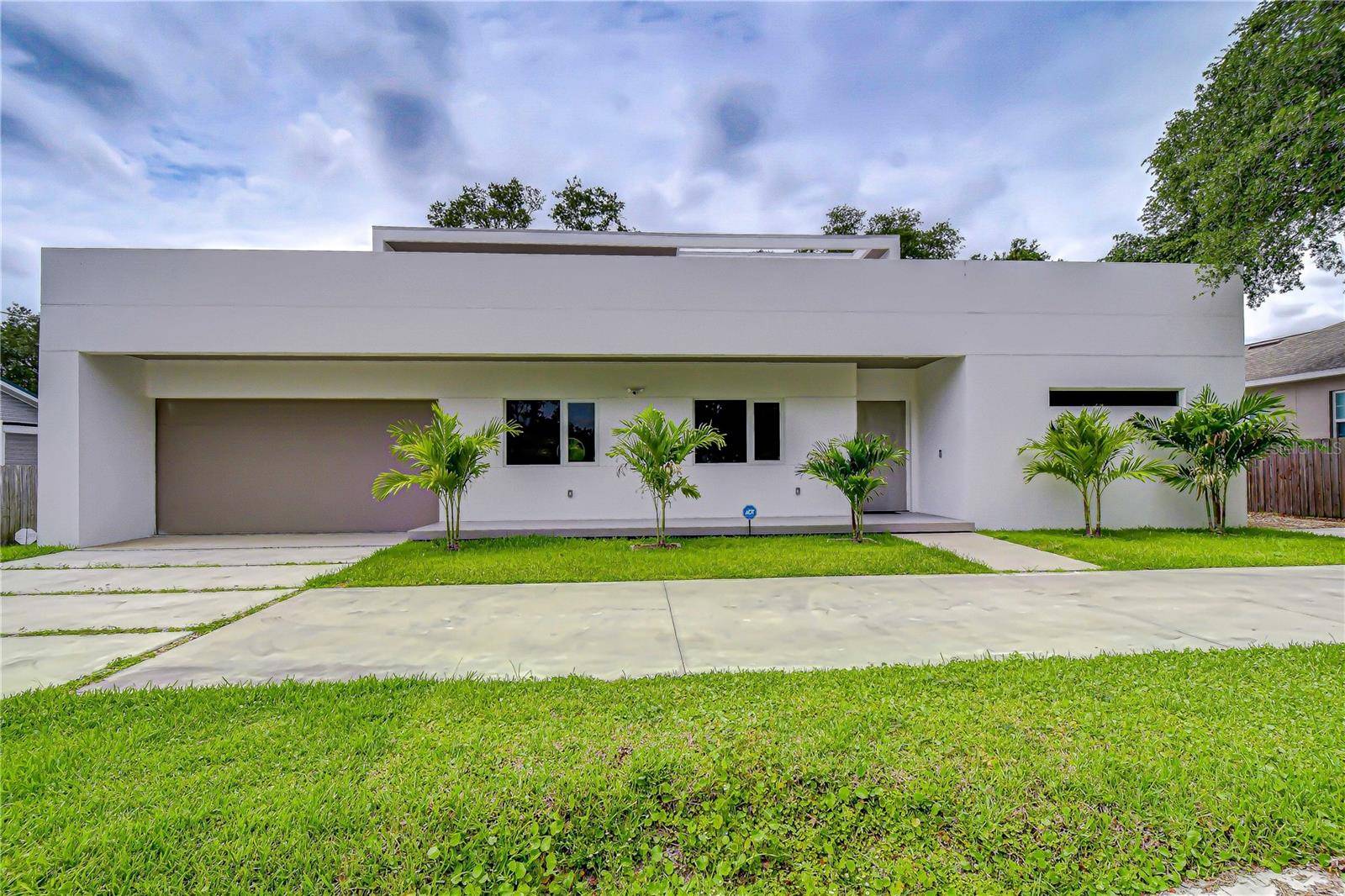 6805 NEW YORK DR, Tampa, FL 33619