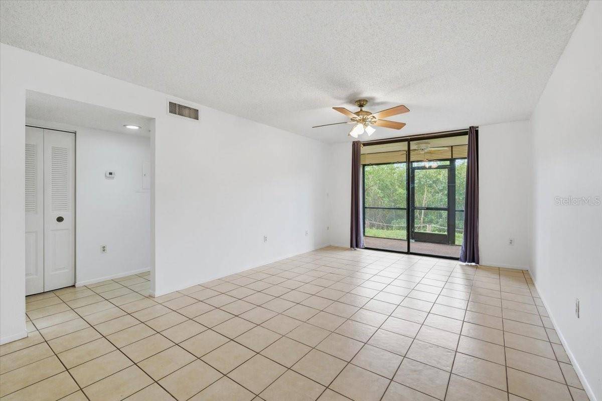 1332 PASADENA AVE S #102, South Pasadena, FL 33707