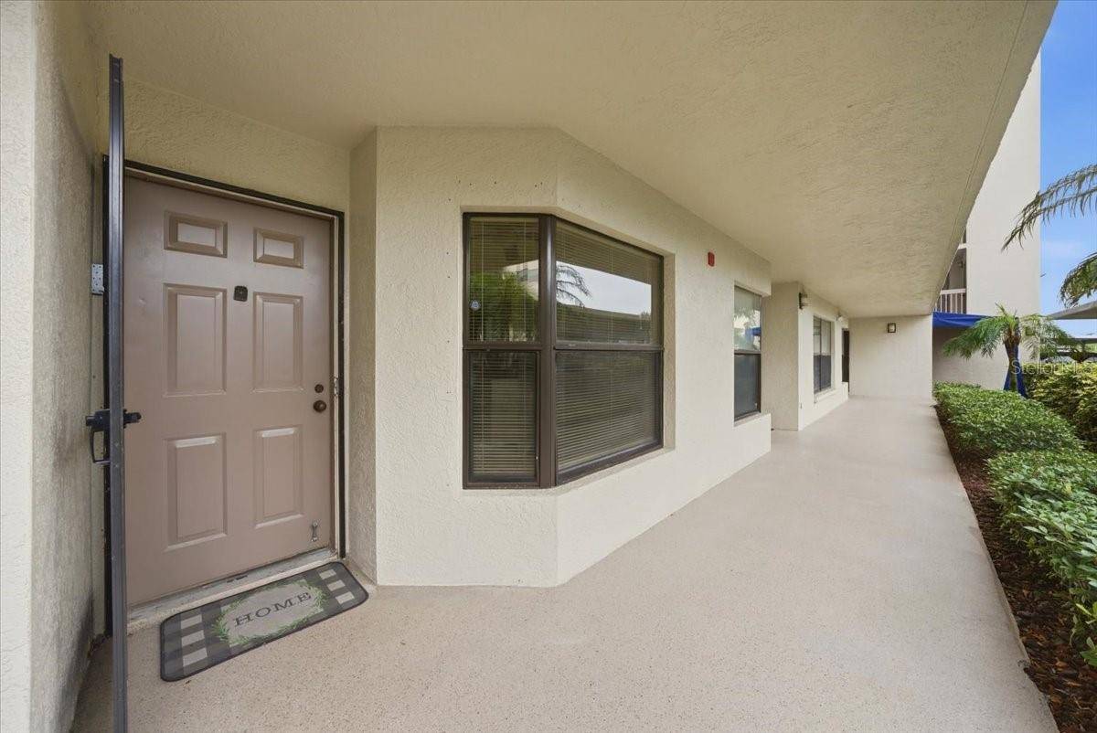 1332 PASADENA AVE S #102, South Pasadena, FL 33707