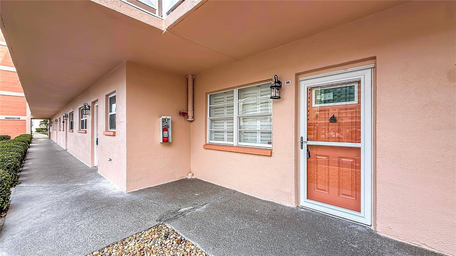 6025 SHORE BLVD S #106, Gulfport, FL 33707