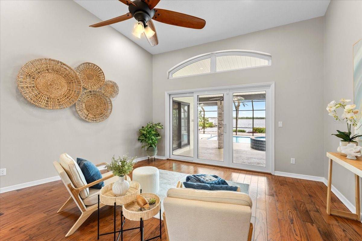 1589 MARY LN, Tarpon Springs, FL 34689