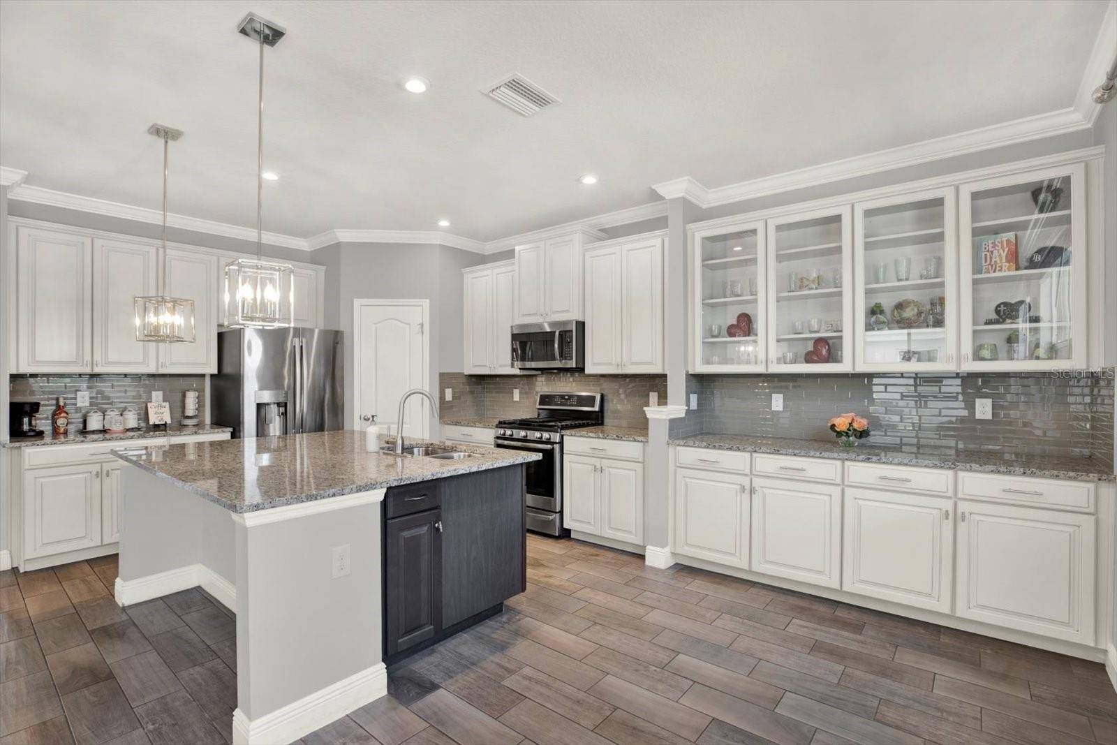 11702 LAKE LUCAYA DR, Riverview, FL 33579