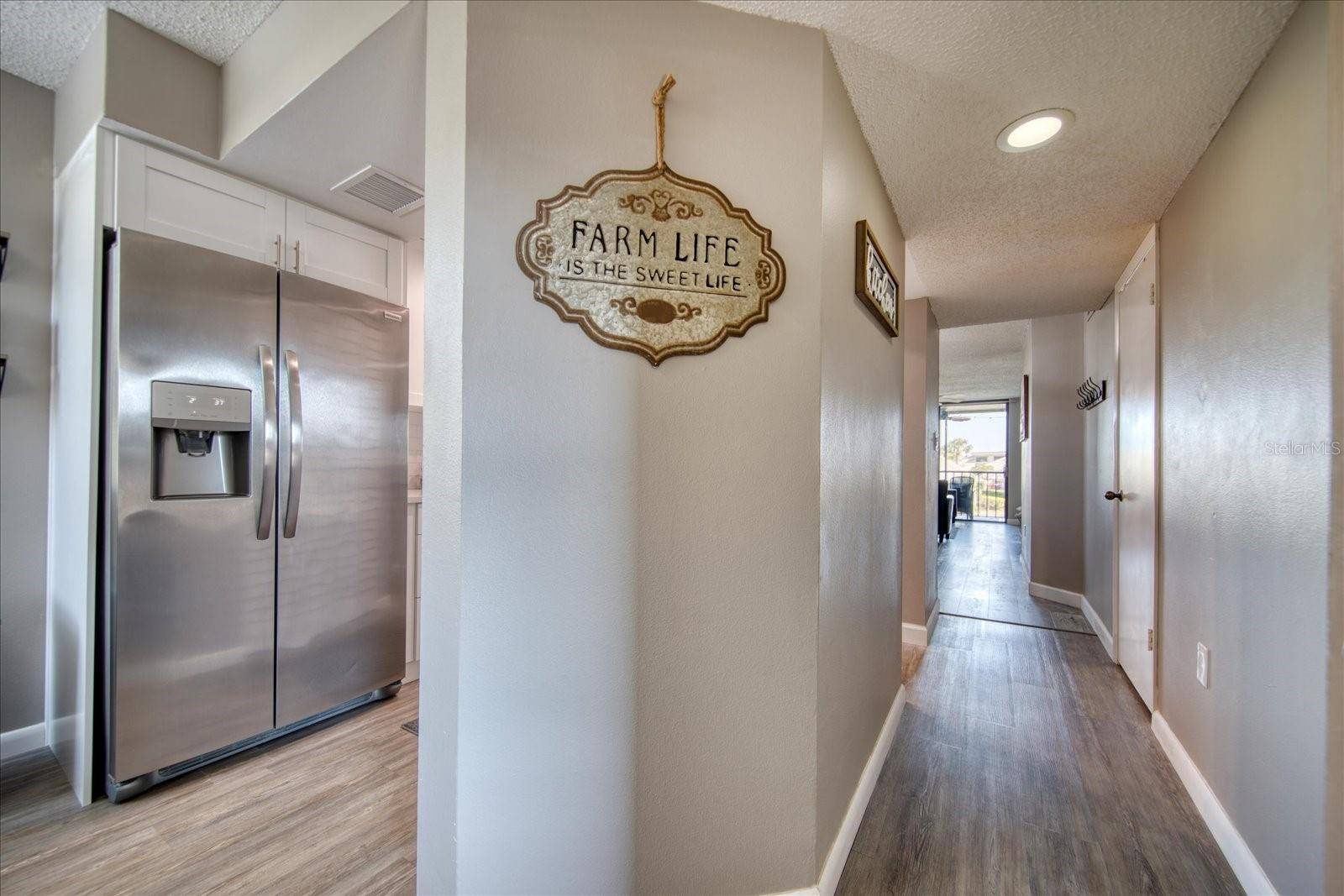 1324 PASADENA AVE S #201, South Pasadena, FL 33707