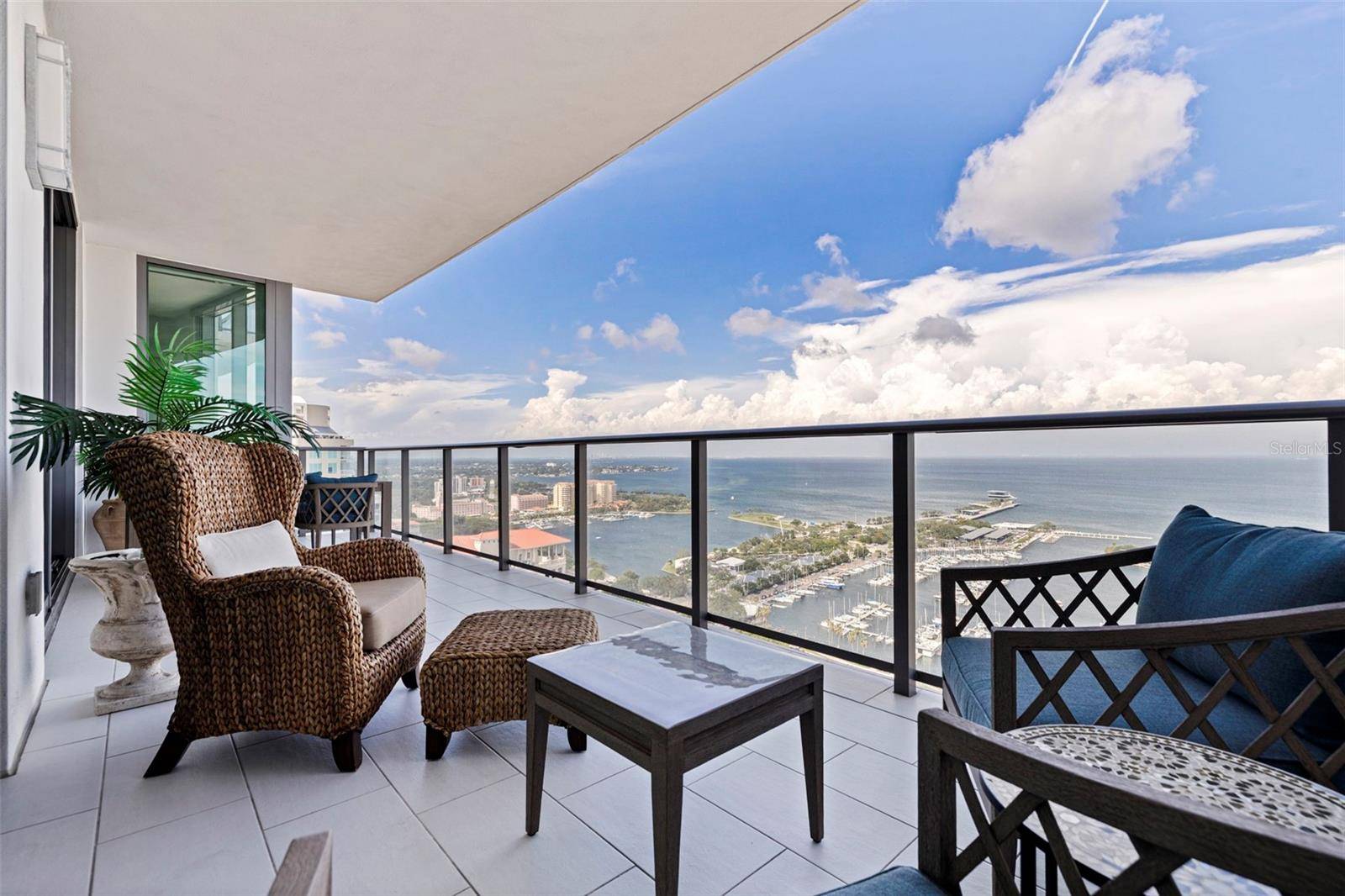 100 1ST AVE N #2902, St Petersburg, FL 33701