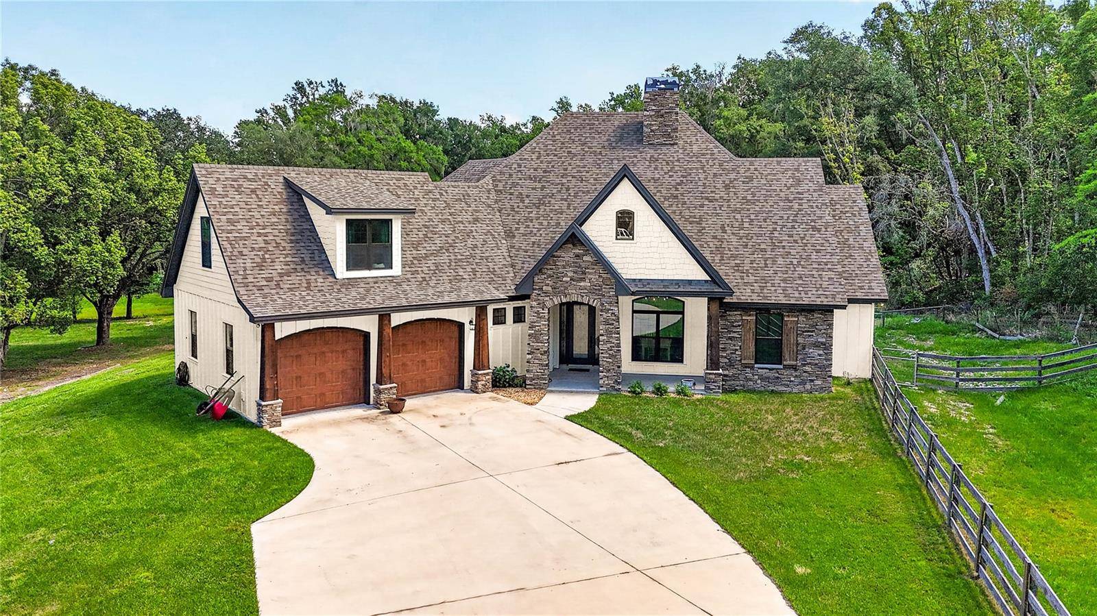 17265 MEADOW BLUFF VW, Dade City, FL 33523