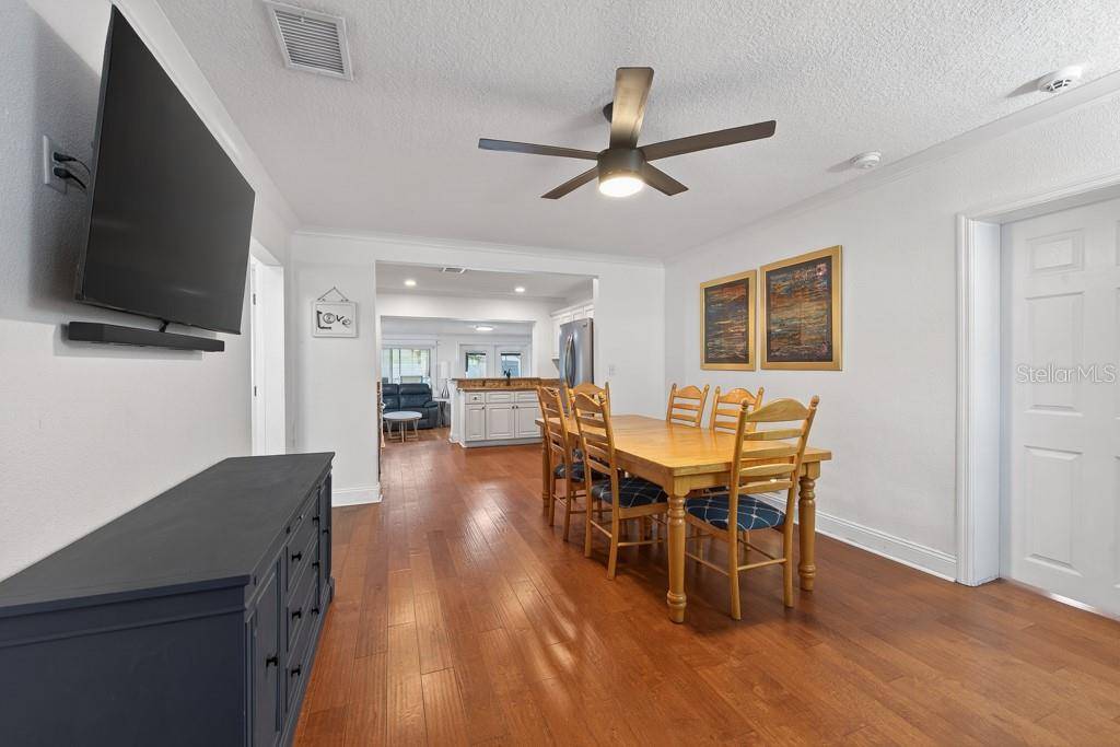 1715 S HUBERT AVE, Tampa, FL 33629