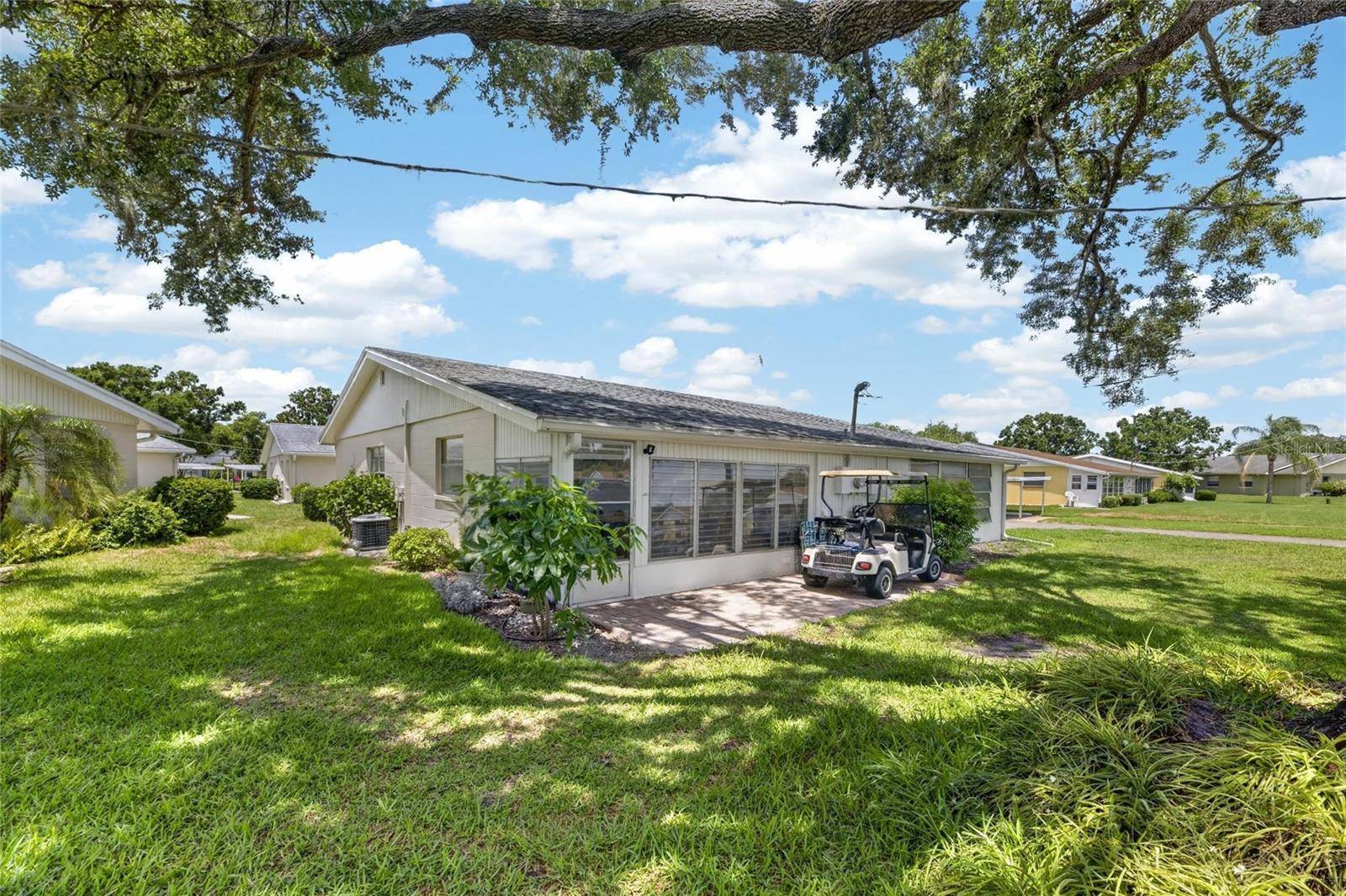 402 DORCHESTER PL #31, Sun City Center, FL 33573