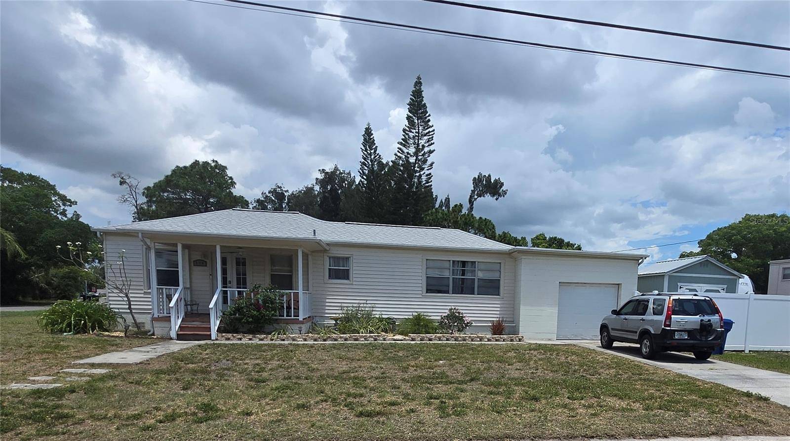 146 NE MADISON CIR N, St Petersburg, FL 33702