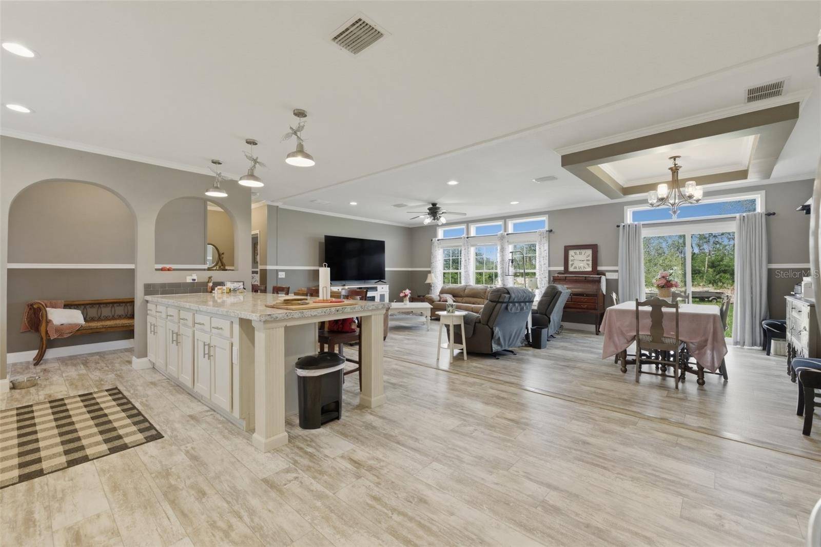 498 QUAIL HOLLOW BLVD, Chipley, FL 32428