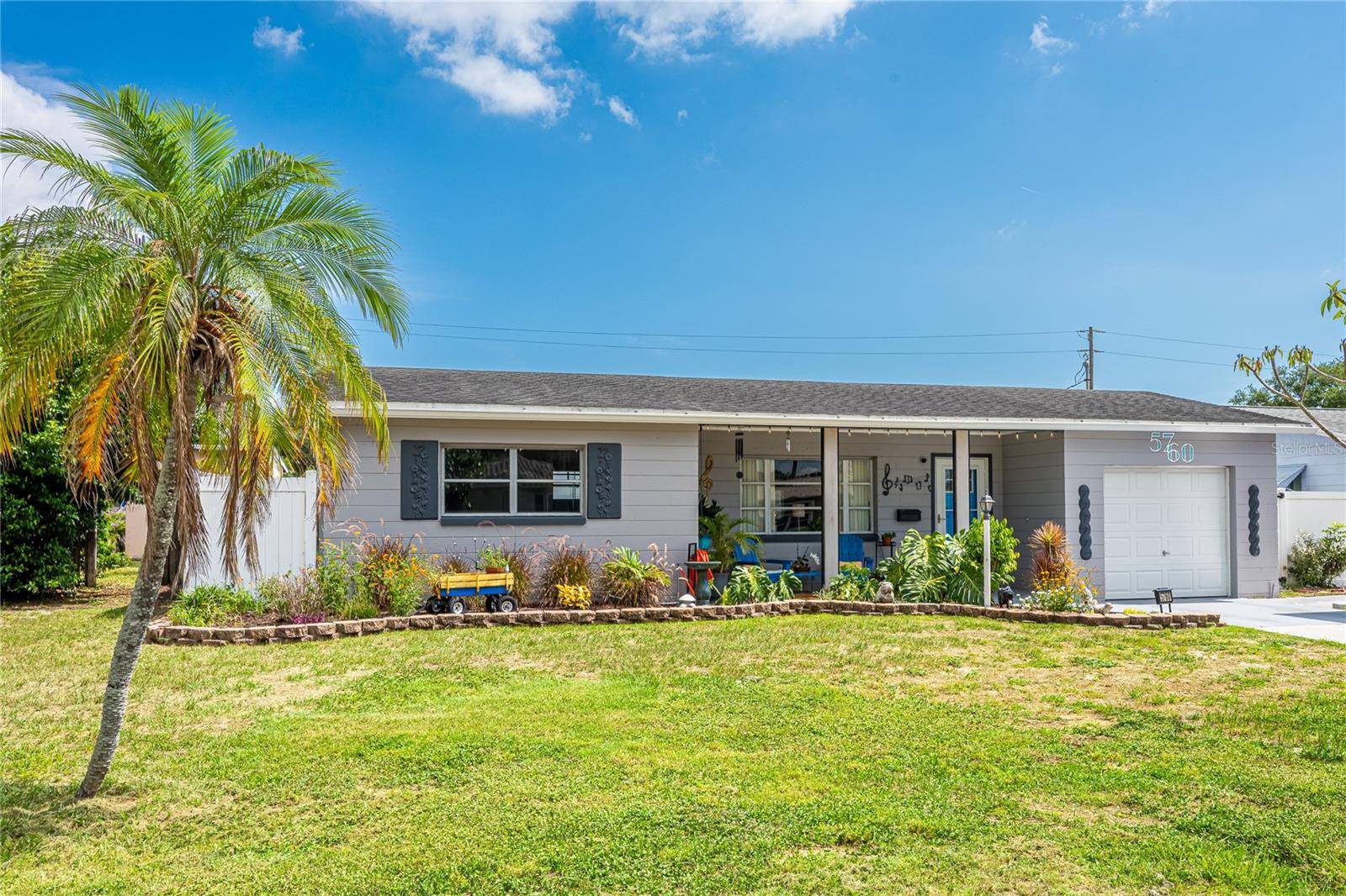 5760 3RD AVE N, St Petersburg, FL 33710