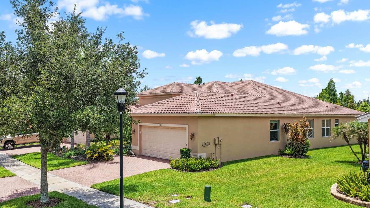 15665 AURORA LAKE CIR, Wimauma, FL 33598