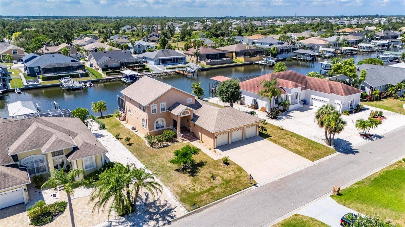 830 GOLF ISLAND DR, Apollo Beach, FL 33572