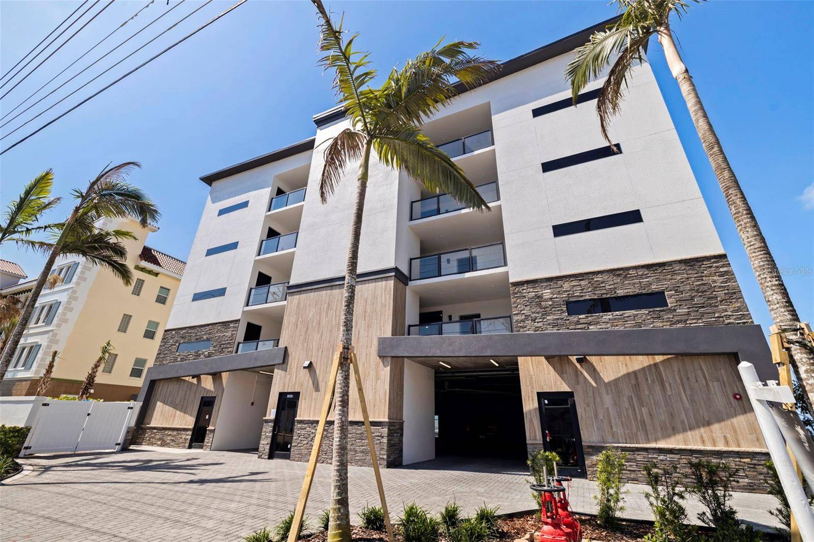 14048 GULF BLVD #302, Madeira Beach, FL 33708